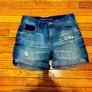 Old Navy boy friend cuffed jean shorts 1.5 inches size 4